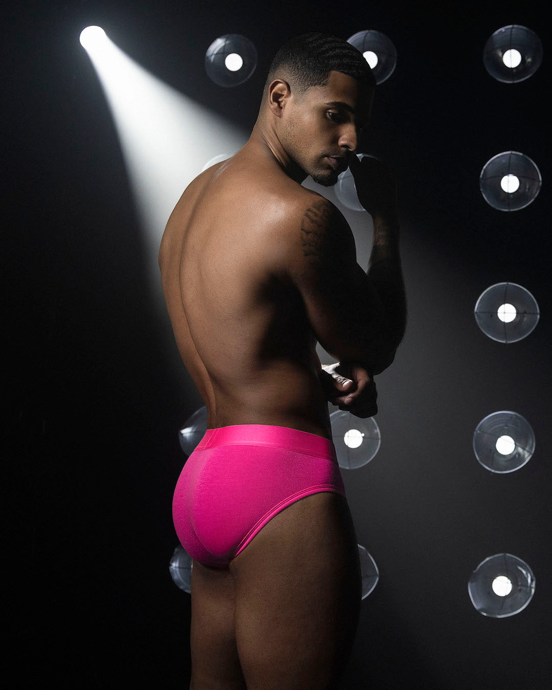 C-IN2 Super Bright Low Rise Brief in neon pink – men's neon halftone low rise brief