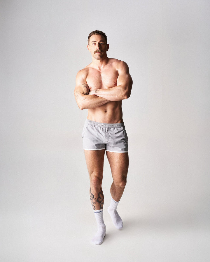 TEAMM8 SSC Legacy Scallop Short in grey – contrast piping side split athletic short