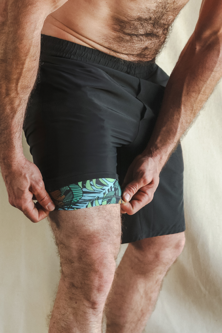 The Botanist | Tropical Leaves Ball Hammock® 9 Inch Athletic Shorts
