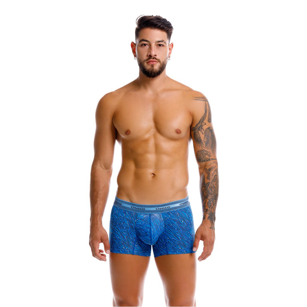 Mundo Unico men's blue microperforated microfiber short boxer Torzal – lifestyle view