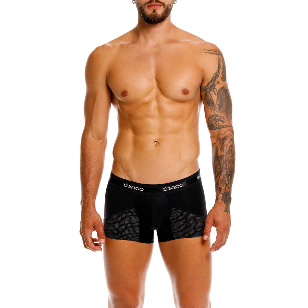 Mundo Unico men's black nylon microfiber short boxer Lignito – lifestyle view