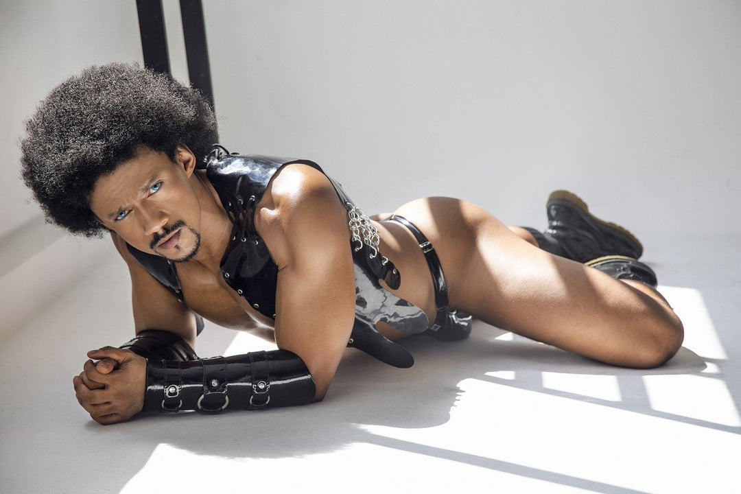 CandyMan Dom Thongs in Gloss Black – men's thongs