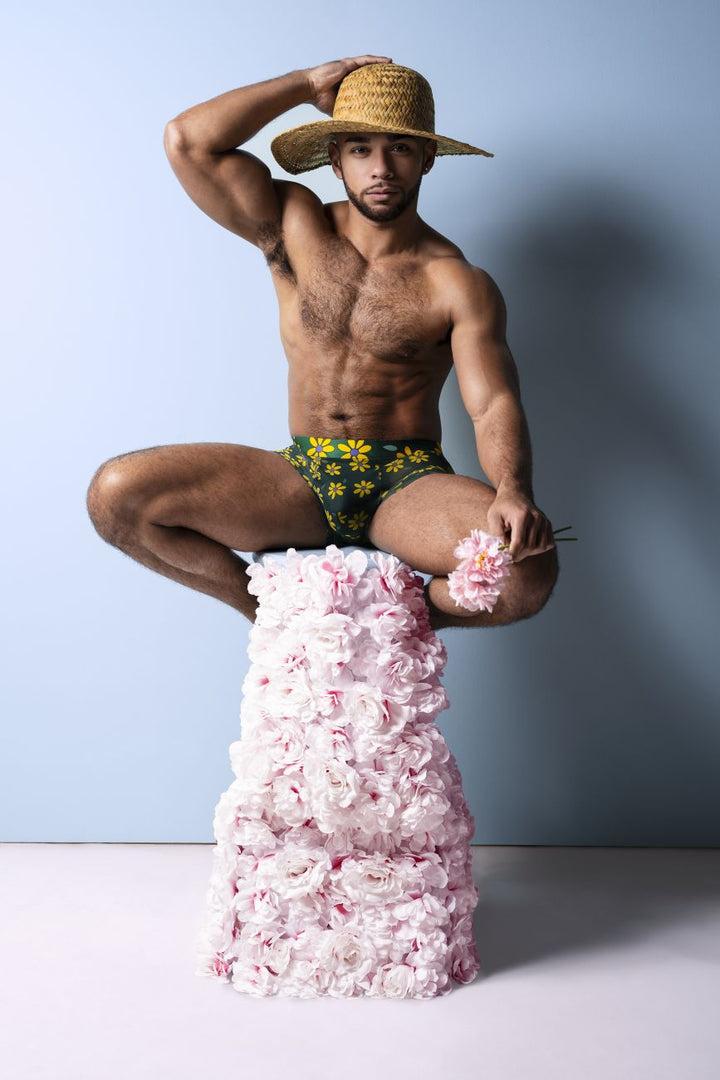 Male Power 145-285 Petal Power Pouch Short Men's Trunk Underwear in Daisy Print – men's trunks