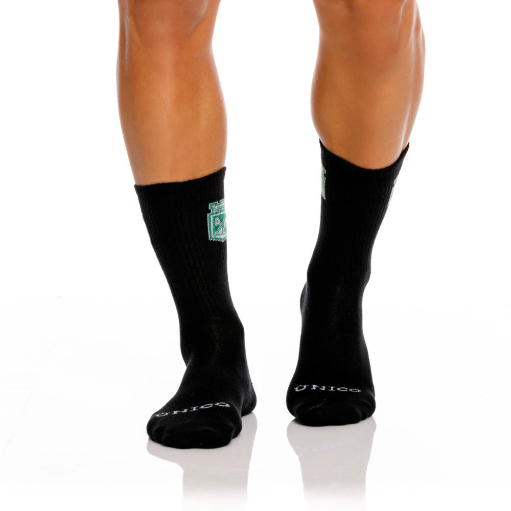 Mundo Unico men's black athletic performance sport socks Juntos – front view