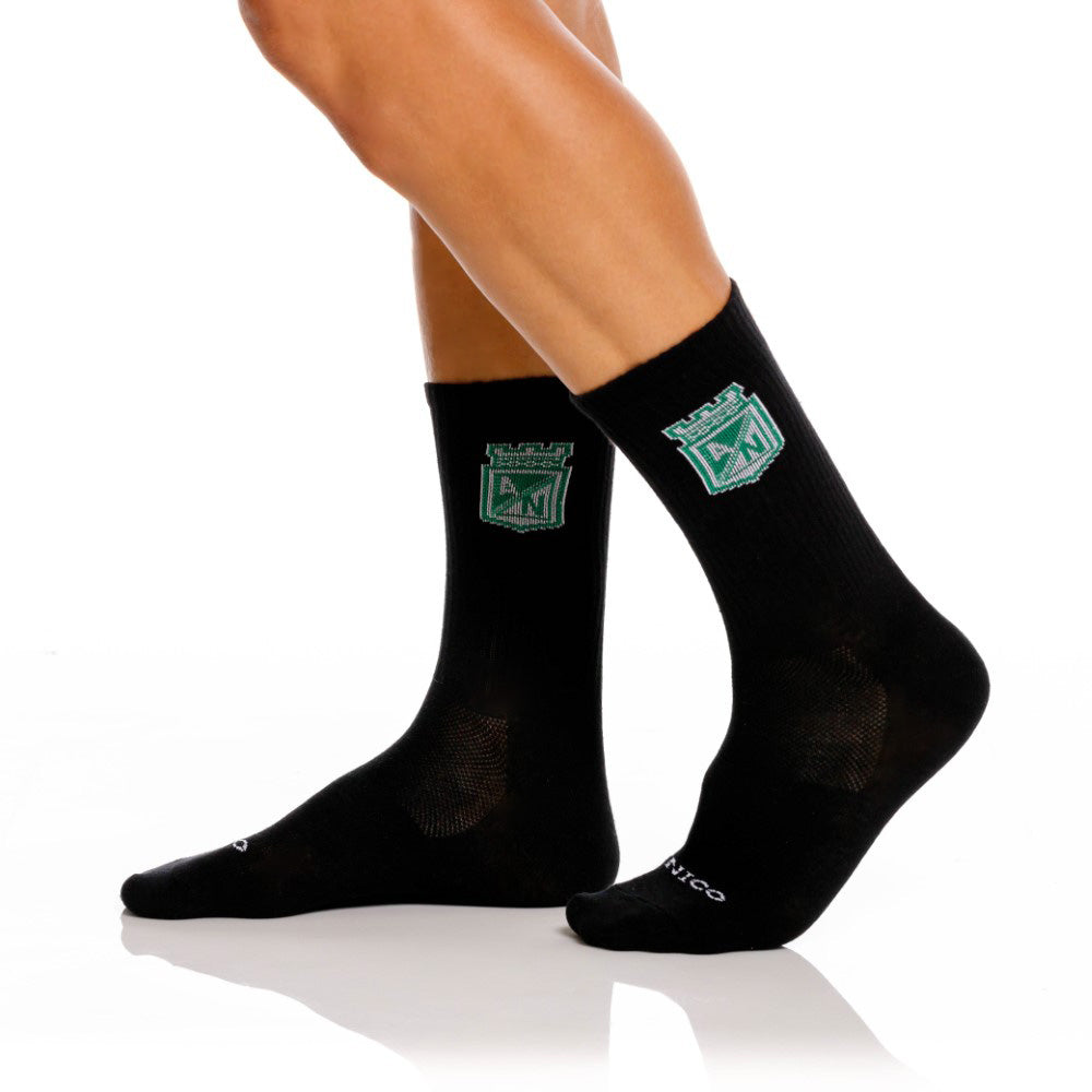 Mundo Unico men's black athletic performance sport socks Juntos – back view
