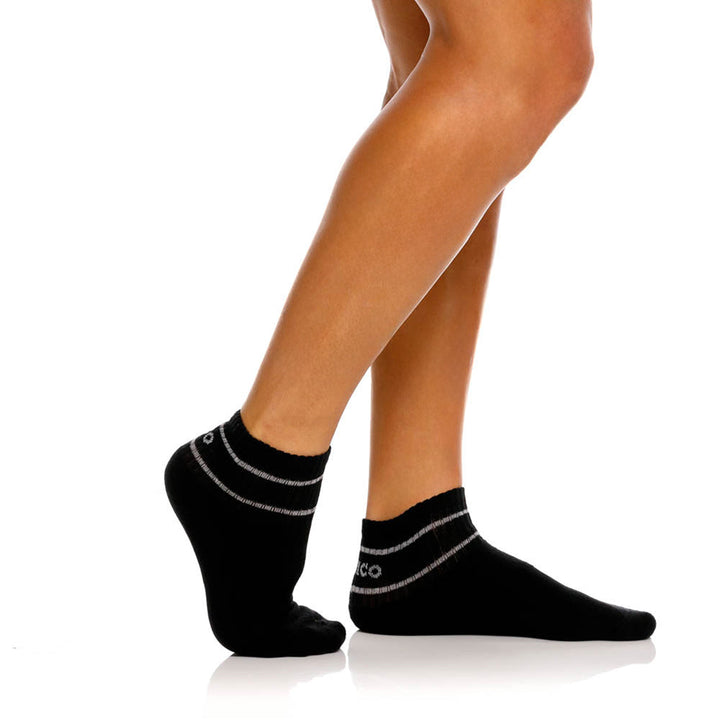 Mundo Unico men's Meta sport socks black flat lay product shot