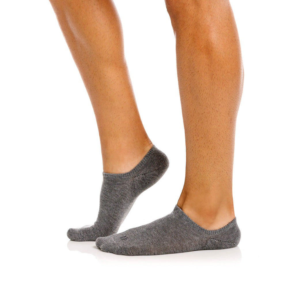 Mundo Unico men's grey no-show cotton socks Acebo with logo detail – back view