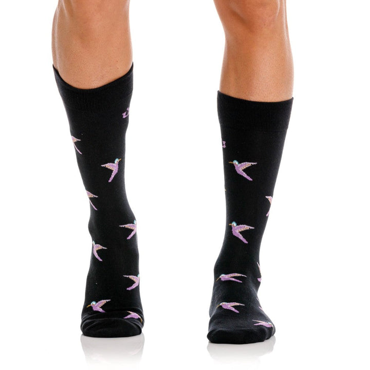 Mundo Unico Colibri Men's Ankle Socks in Black – men's socks Handmade in Colombia