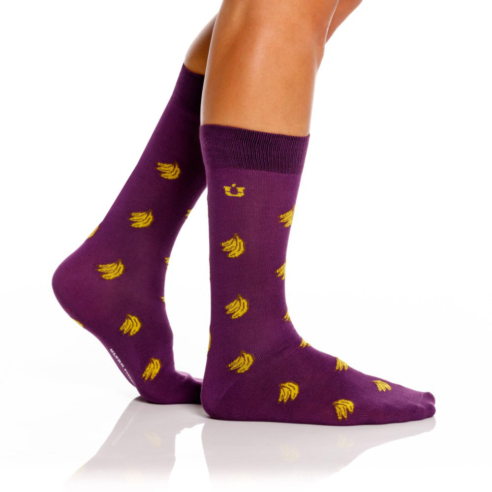 Mundo Unico men's purple modal casual socks Guineos with banana miniprint – detail view