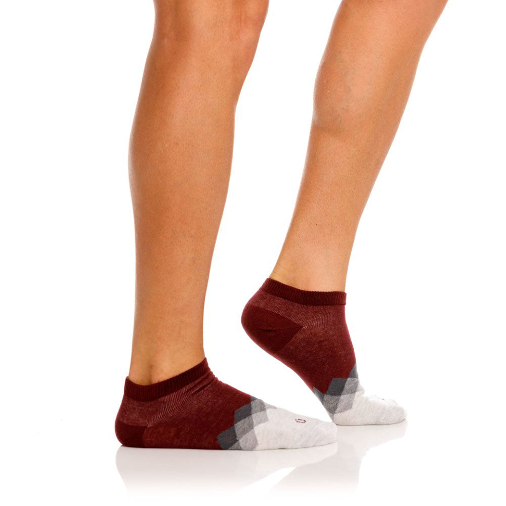Mundo Unico Atenas Men's Ankle Socks in Wine – men's socks Handmade in Colombia