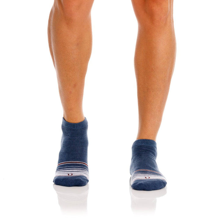 Mundo Unico Sutra Men's Ankle Socks in Blue – men's socks Handmade in Colombia