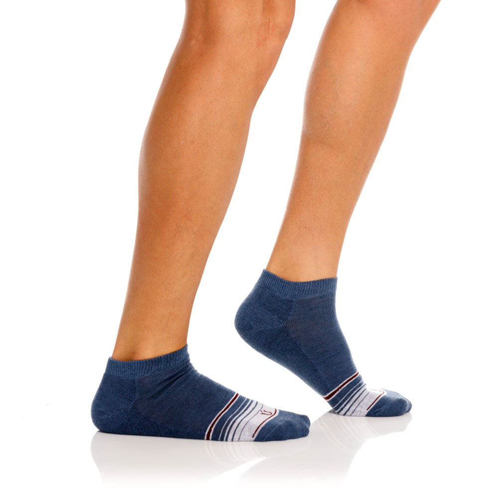 Mundo Unico Sutra Men's Ankle Socks in Blue – men's socks Handmade in Colombia