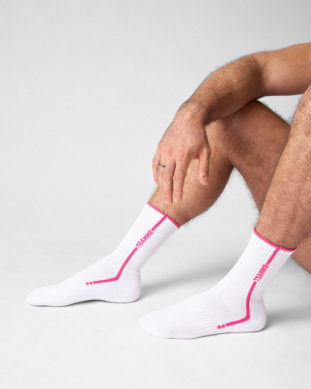 TEAMM8 Optic Crew Socks in Fuchsia – bold striped men's crew socks
