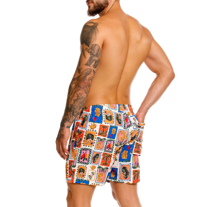 Mundo Unico Diversidad board shorts in beige – mid-length versatile swim shorts